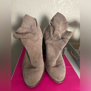 Dolce Vita Suede Tan Boots Size 7.5